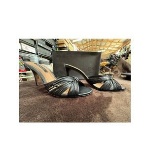 Elegant BCBG Black Women's Heels 39.5/9.5